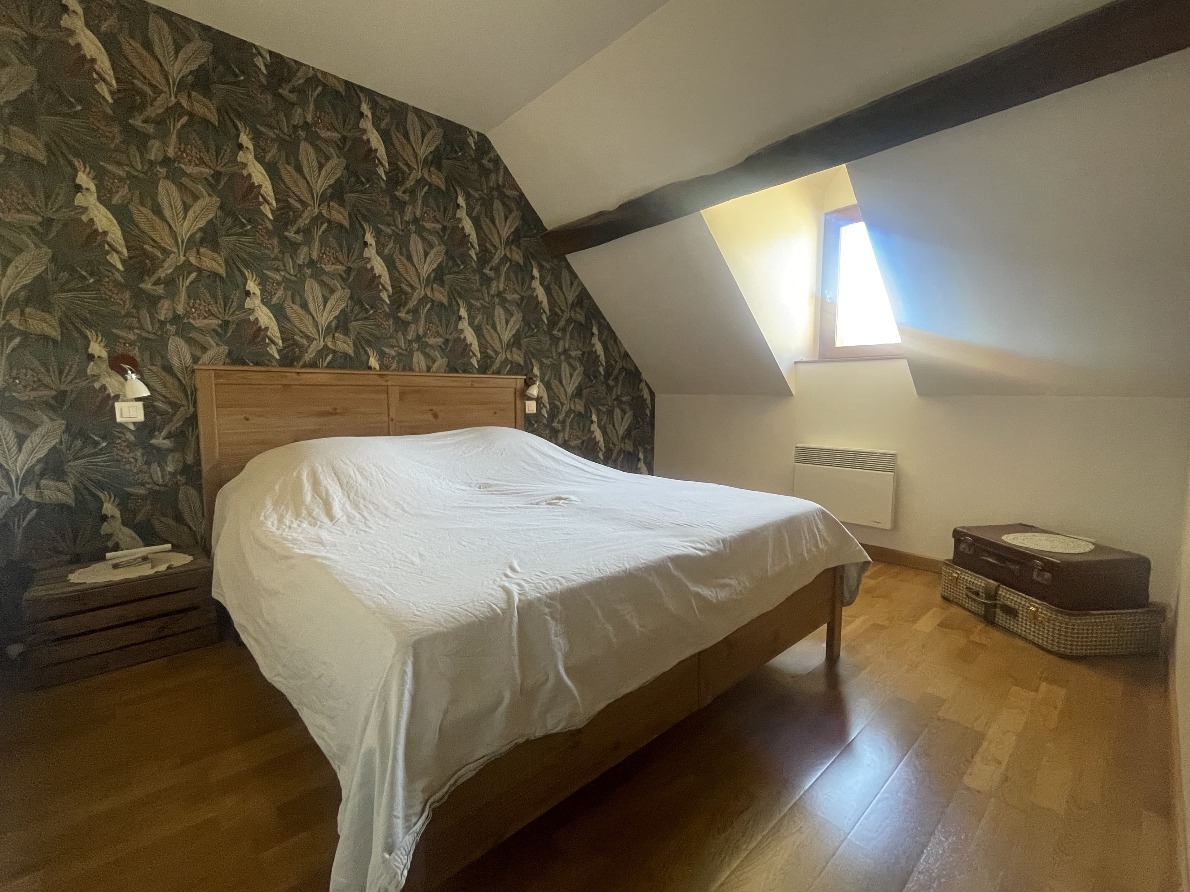 Chambre avec lit double motorisé